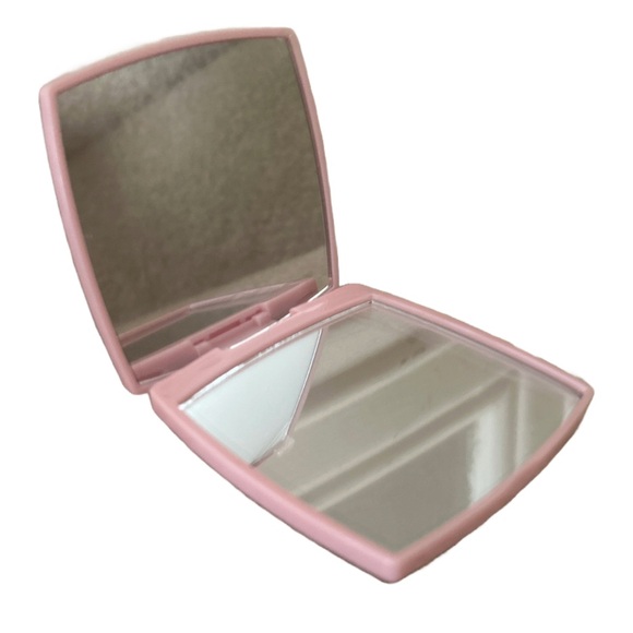 Pink Chanel Mirror 🎀🪞 - Picture 2 of 2